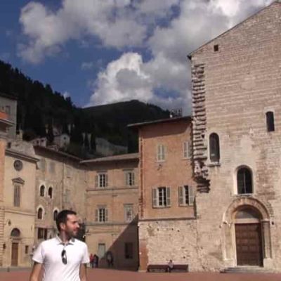 Gubbio la città dei matti patentati